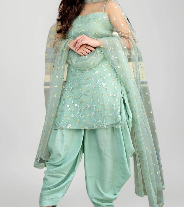Premium quality D G Collection Green Suit displayed elegantly in Devigarh, showcasing its vibrant color and fabric texture.
