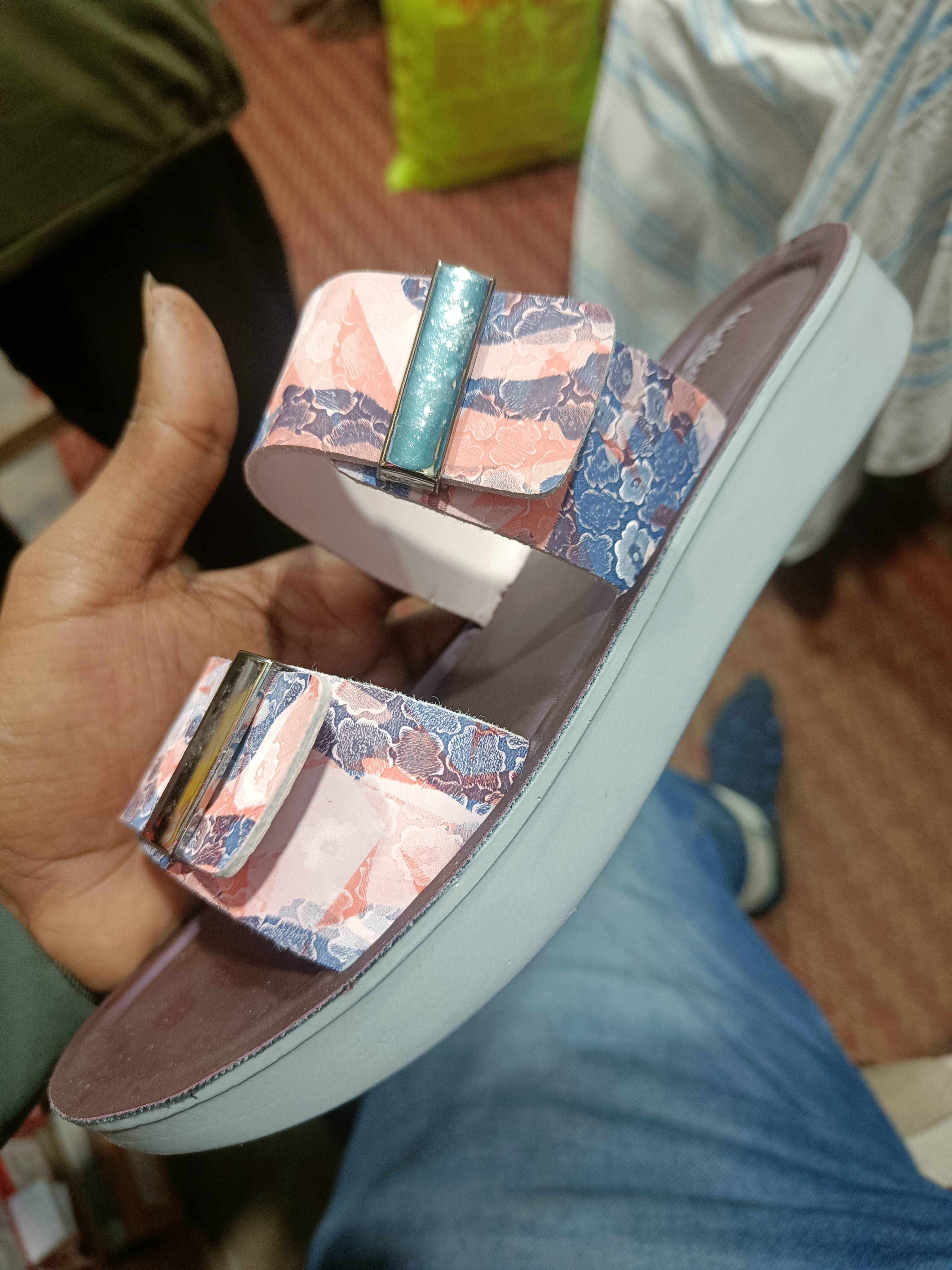 MODERN SHOE STORE - Walkaroo Slider Sandals in Bardhaman in BARDHAMAN