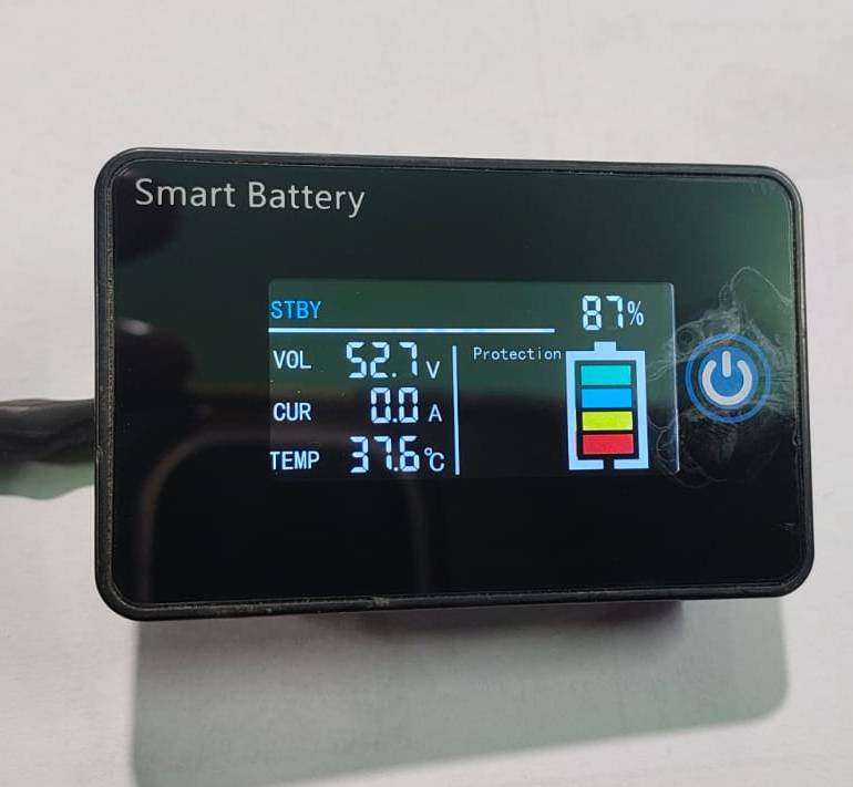Digital display Battery Monitor Smart showing real-time voltage, current, and temperature metrics in Berhampore