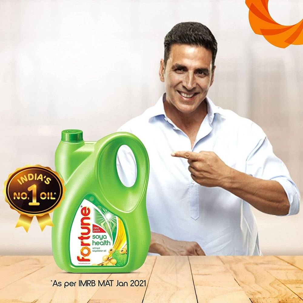 Refined soybean oil bottle with a label indicating Fortune Soya Health Refined Soybean Oil in MAHADEVPUR, showcasing a clear 