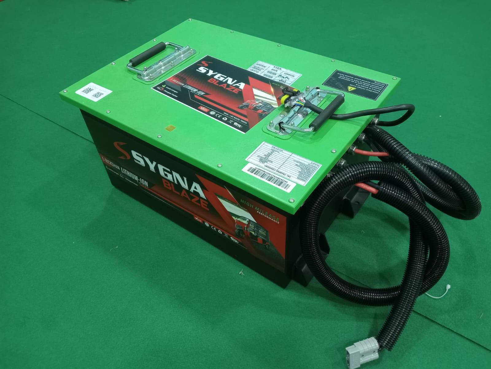 SYGNA BLAZE PREMIUM LITHIUM BATTERY with 105 Ah capacity and charger in BERHAMPORE — designed for reliability.