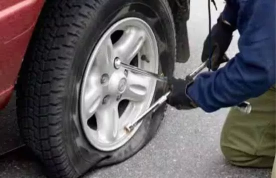 SRI LAKSHMI SRINIVASA ENTERPRISES - Universal Cross Lug Wrench in Nandyal in NANDYAL