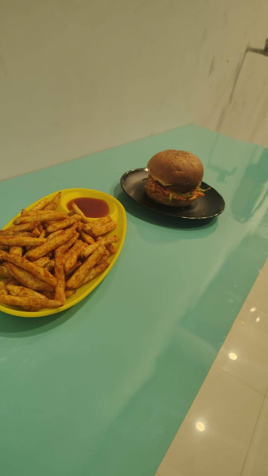 BHUPENDRA KUMAR SONI - Maggi Burger in Dhamtari: Delicious Indian Fusion in DHAMTARI
