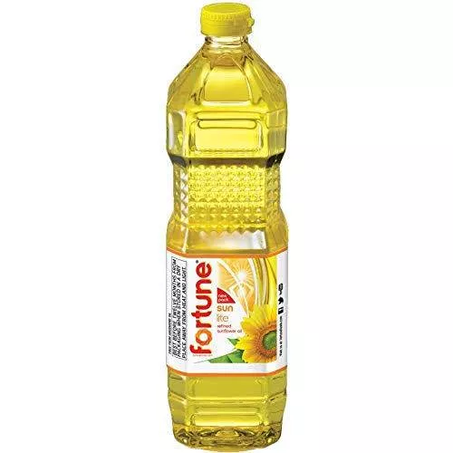 Fortune Sunflower Oil bottle displaying a vibrant label, highlighting its healthy cooking benefits in Imphal