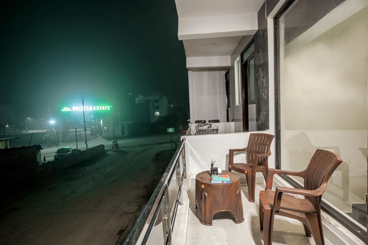 Fully furnished studio apartment featuring air conditioning, modern decor, and spacious layout in Zirakpur, Banur. - Image 1