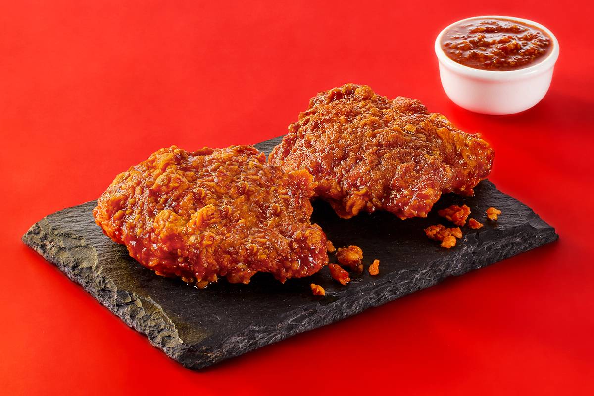Crispy and golden Soucy Bites Fried Chicken served hot, showcasing the juicy meat and spicy seasoning — Soucy Bites Fried Chi