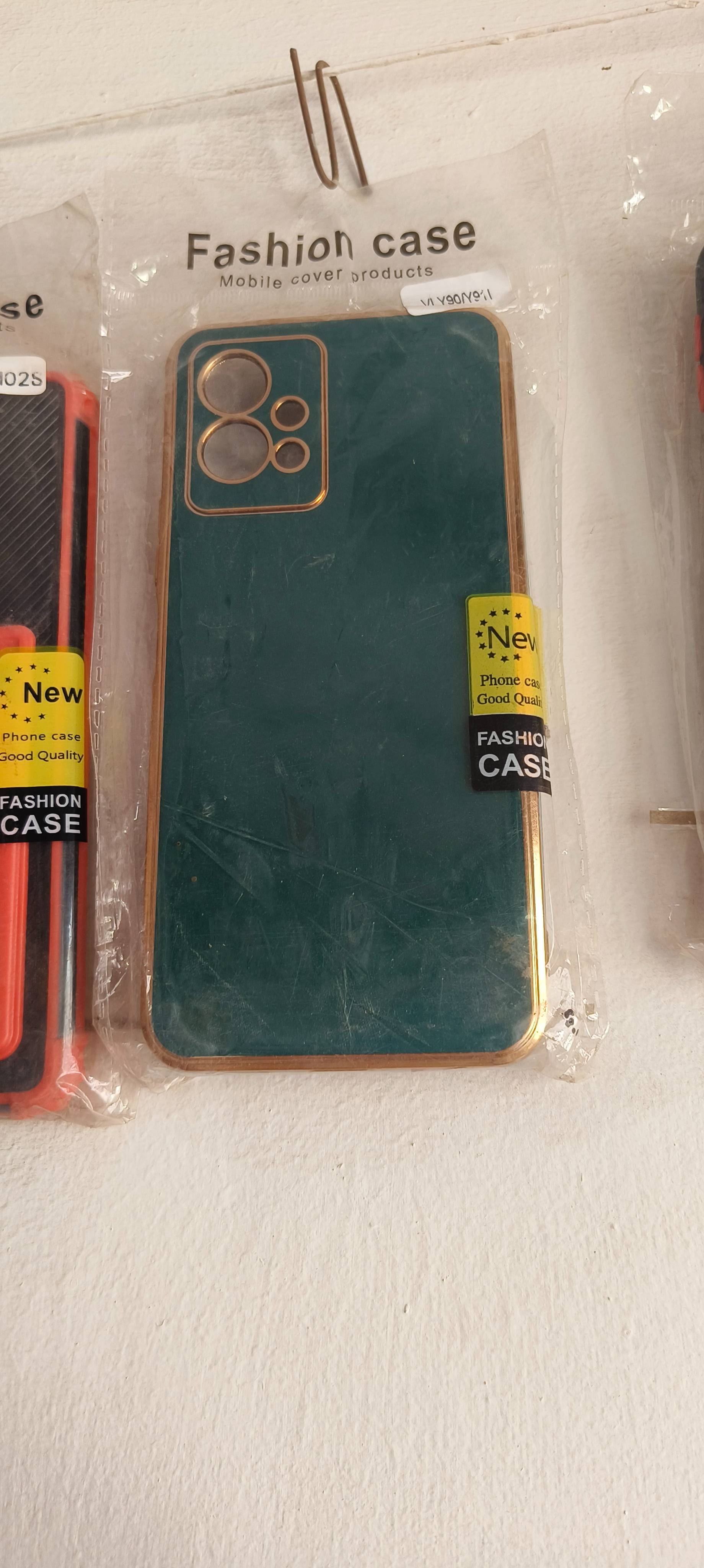 Stylish mobile cover designed for protection and aesthetics in Borkund, featuring a sleek design suitable for various phone m