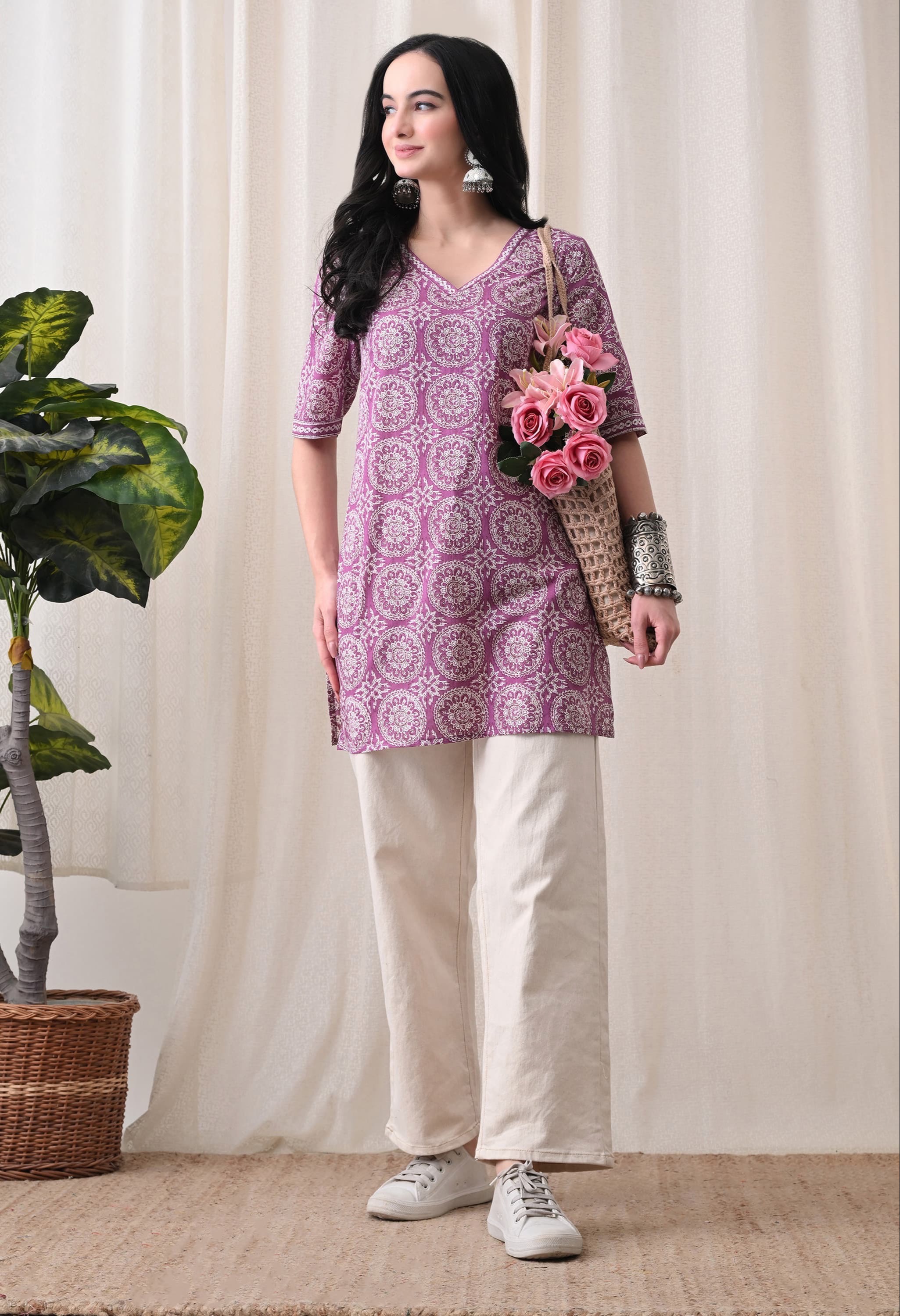 Kurti Vibe Women's Ethnic Motif Print V-Neck Short Kurti in mauve featuring intricate Jaipuri motifs, ideal for ethnic wear i - Image 3