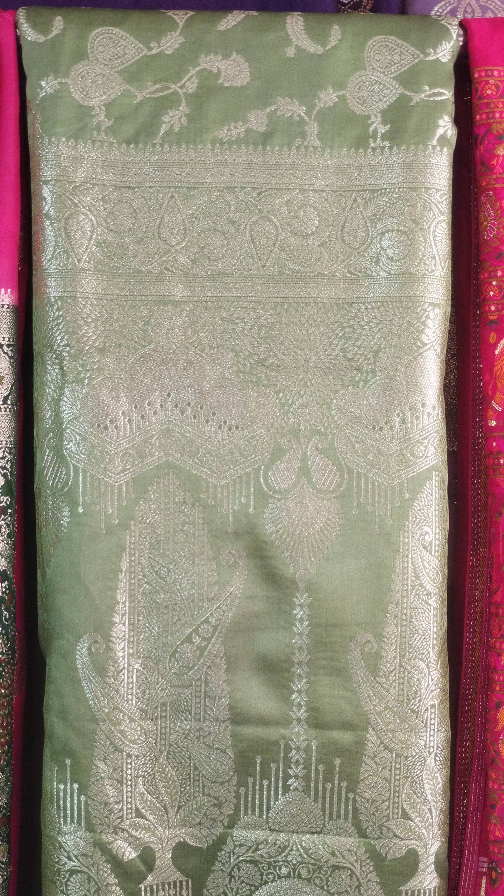 Elegant handwoven Banglore silk saree in GORAKHPURMP featuring intricate designs and rich texture, perfect for traditional oc