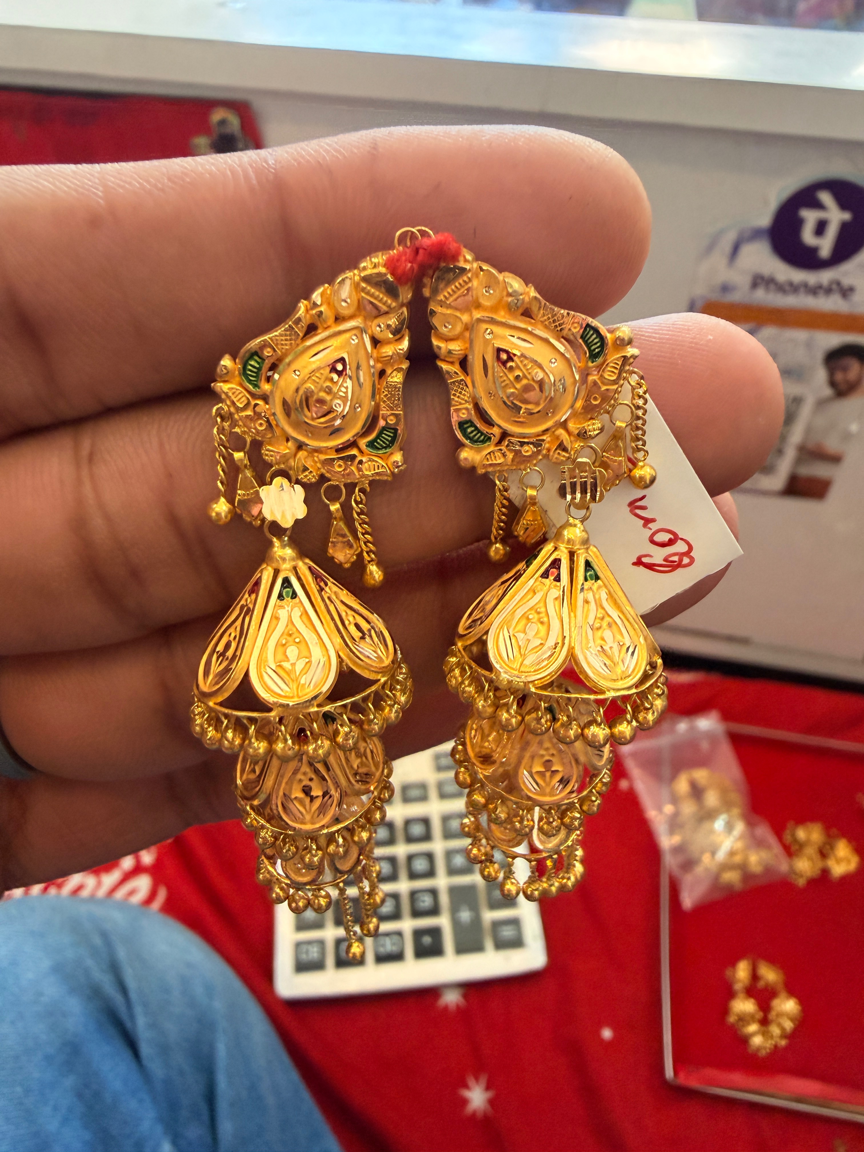 Elegant Shubham Jewellers Air Ring in Akbarpur, crafted from high-quality 18k gold with a unique design.
