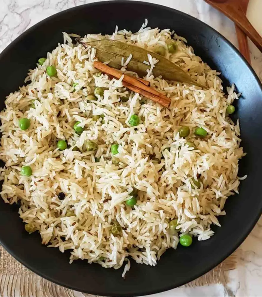 Delicious Chicken Pulao featuring tender chicken pieces and fragrant rice, served at PRATIBHA HOTEL in Biswanath Chariali.