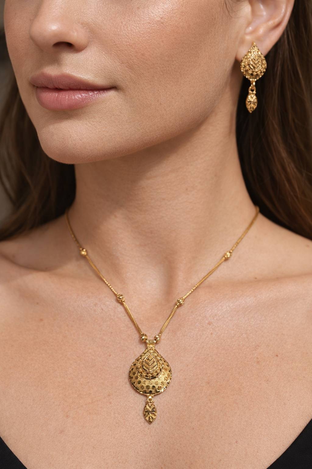 Exquisite Gold Chain Set in Barnala - Image 2