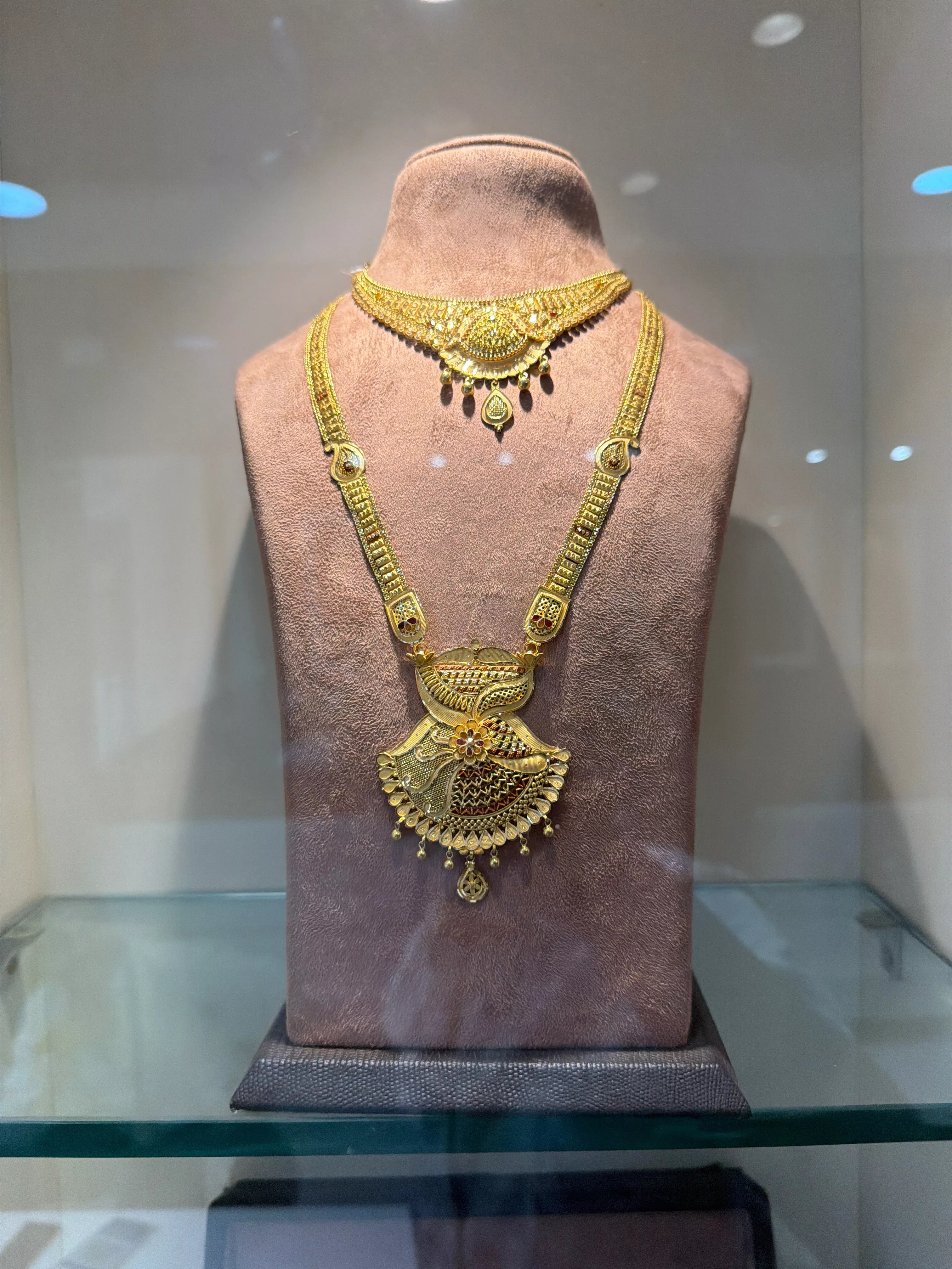 Traditional Gold Necklace Set with intricate designs, perfect for weddings, from S B JEWELLERS in Alote, Madhya Pradesh.