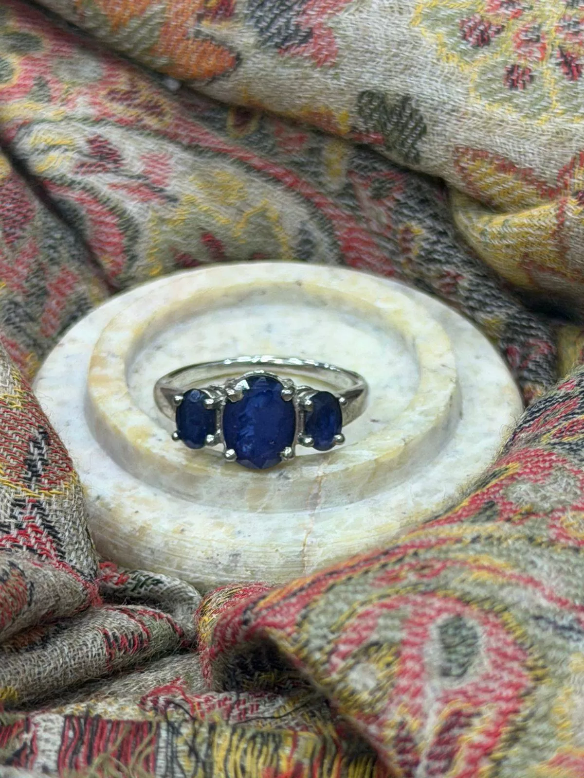  Jewelry/Sapphire Three Stone Magic Ring in Bangalore CAVERY COTTAGE EMPORIUM 3 Whitefield Main Road Anugrah Complex, Hoodi Village Next To ICICI Bank, Bengaluru, Karnataka, 560048