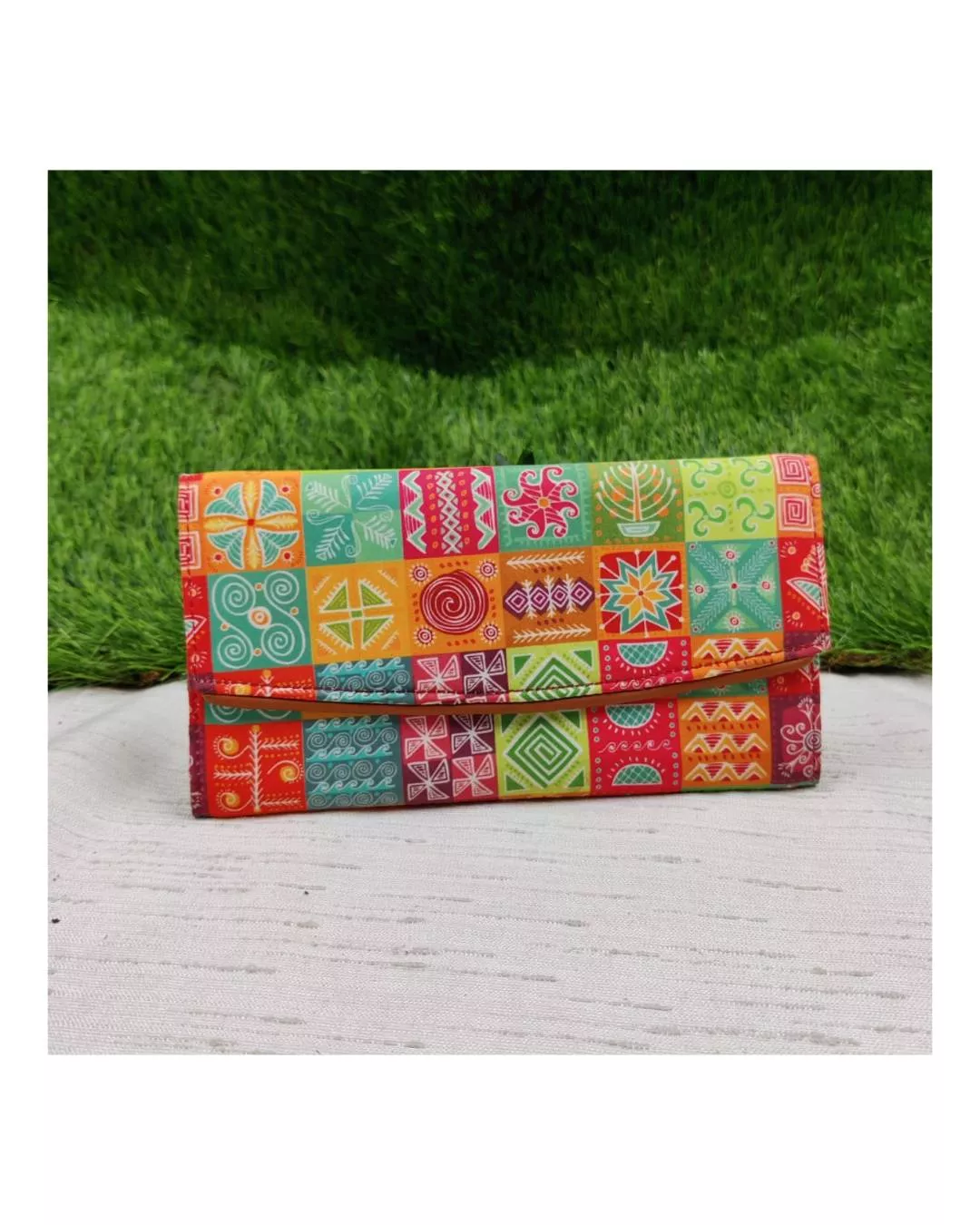 Stylish Azzraa 3 Fold Wallet showcasing a chic crepe design, available in Jaipur, perfect for fashionable women. - Image 3