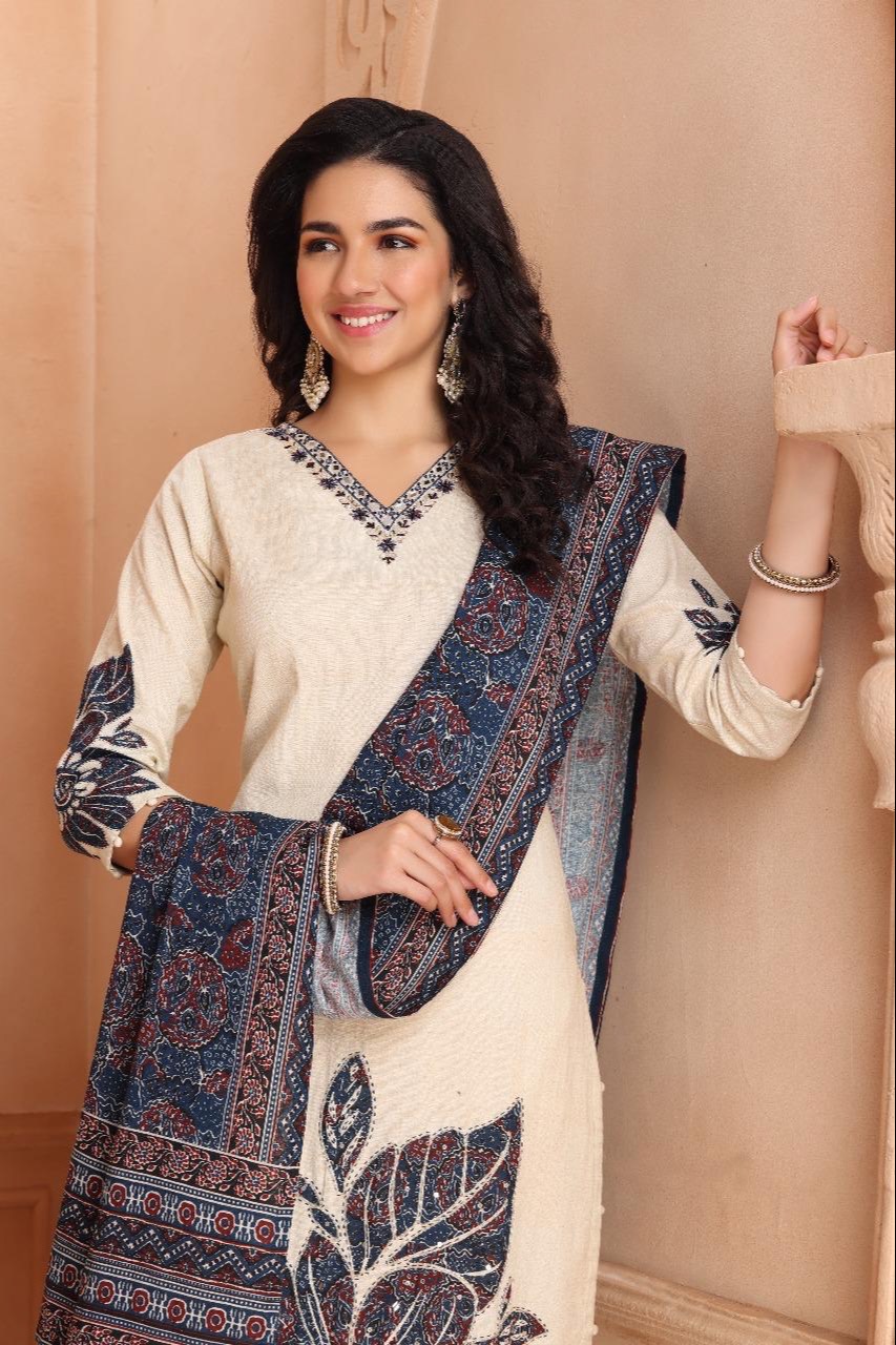HONEY CLOTHING - Khadi Cotton Kurta Set in SIRA