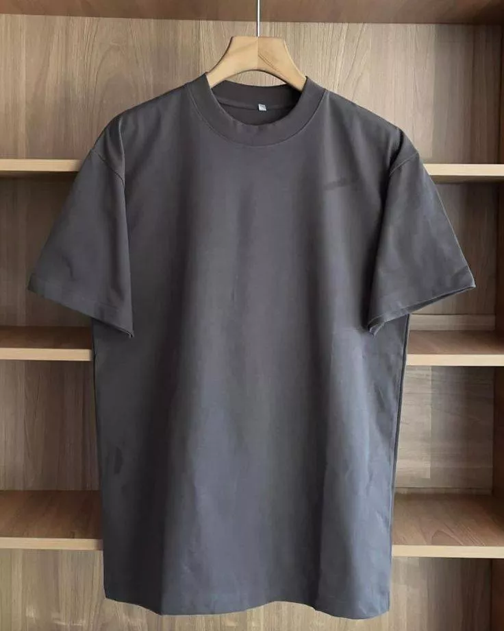 Classic grey t-shirt made from premium cotton, featuring a simple design, displayed in Jassur for stylish casual wear.