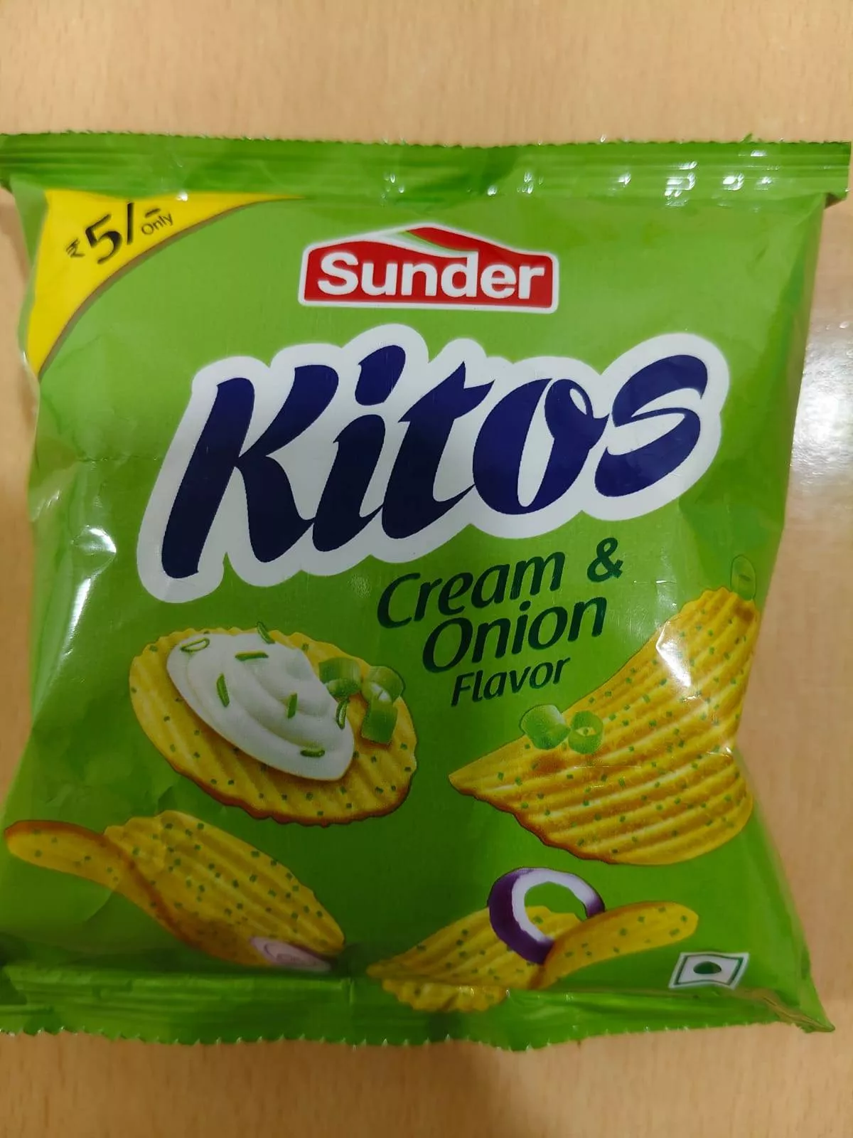 Kitos Cream and Onion Flavor snack pack in Simga - savory and delicious, perfect for on-the-go snacking.
