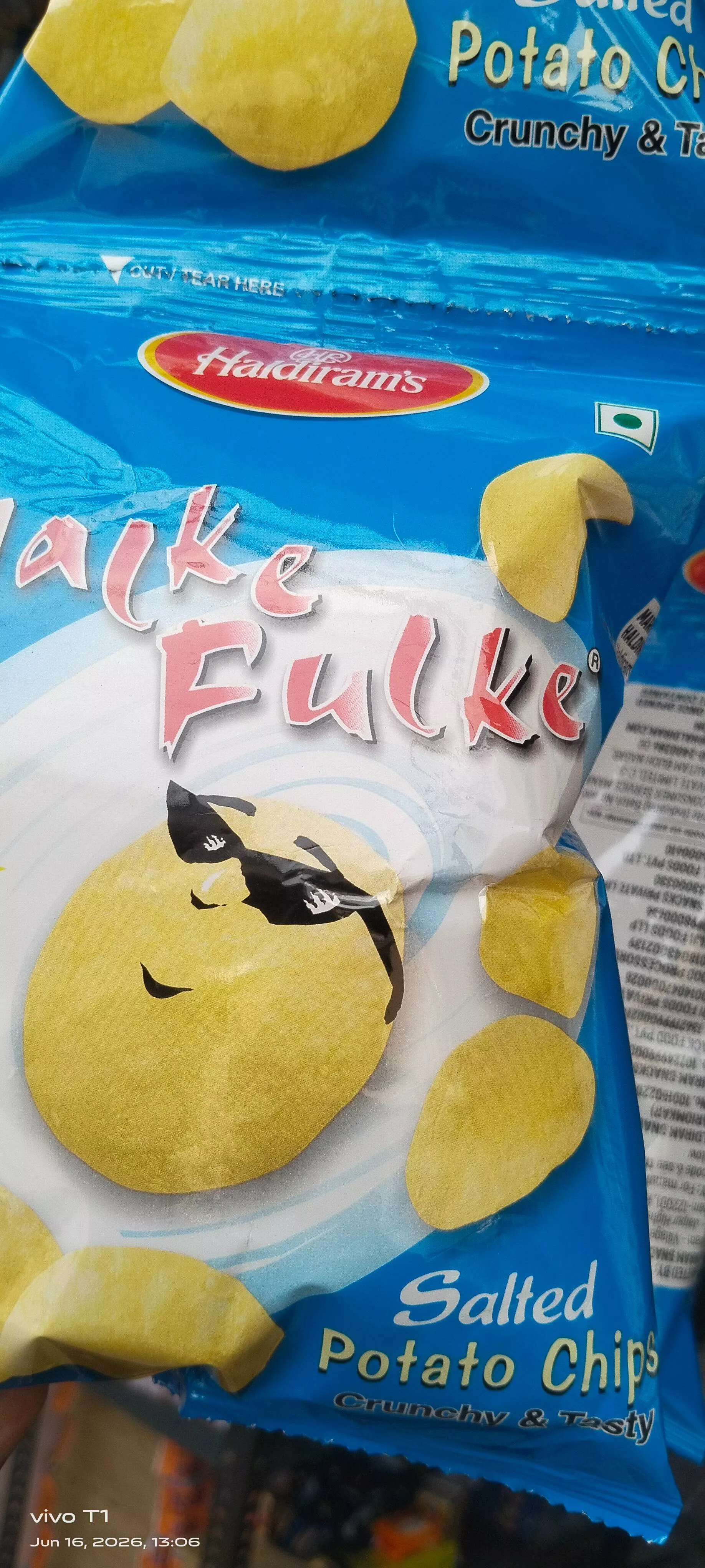 Crispy Halka Fulka Salted Potato Chips in a colorful pack, showcasing their delightful crunch, available in Simga.