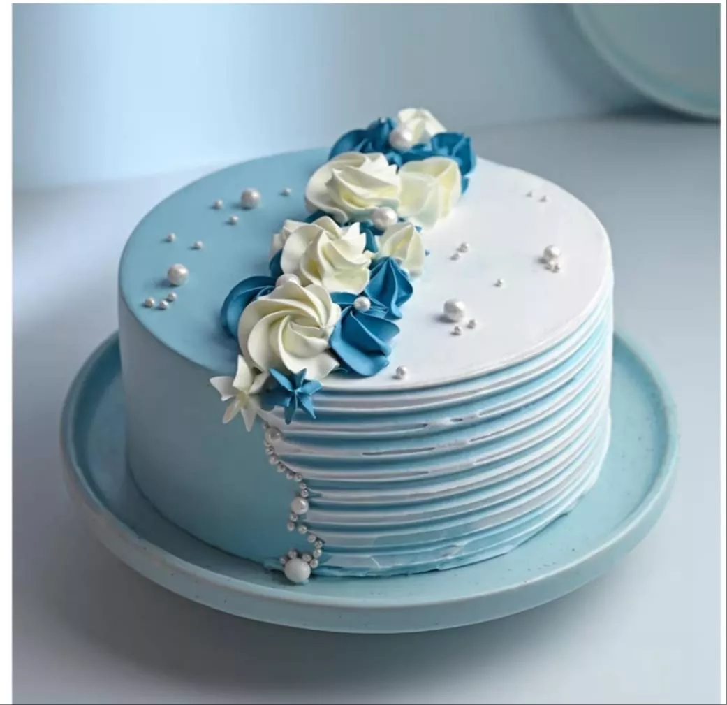 Delicious low sugar Cake Bakery Cake from MUDIGONDA SRI RAM in Bhadrachalam, perfect for guilt-free indulgence with a sweet t
