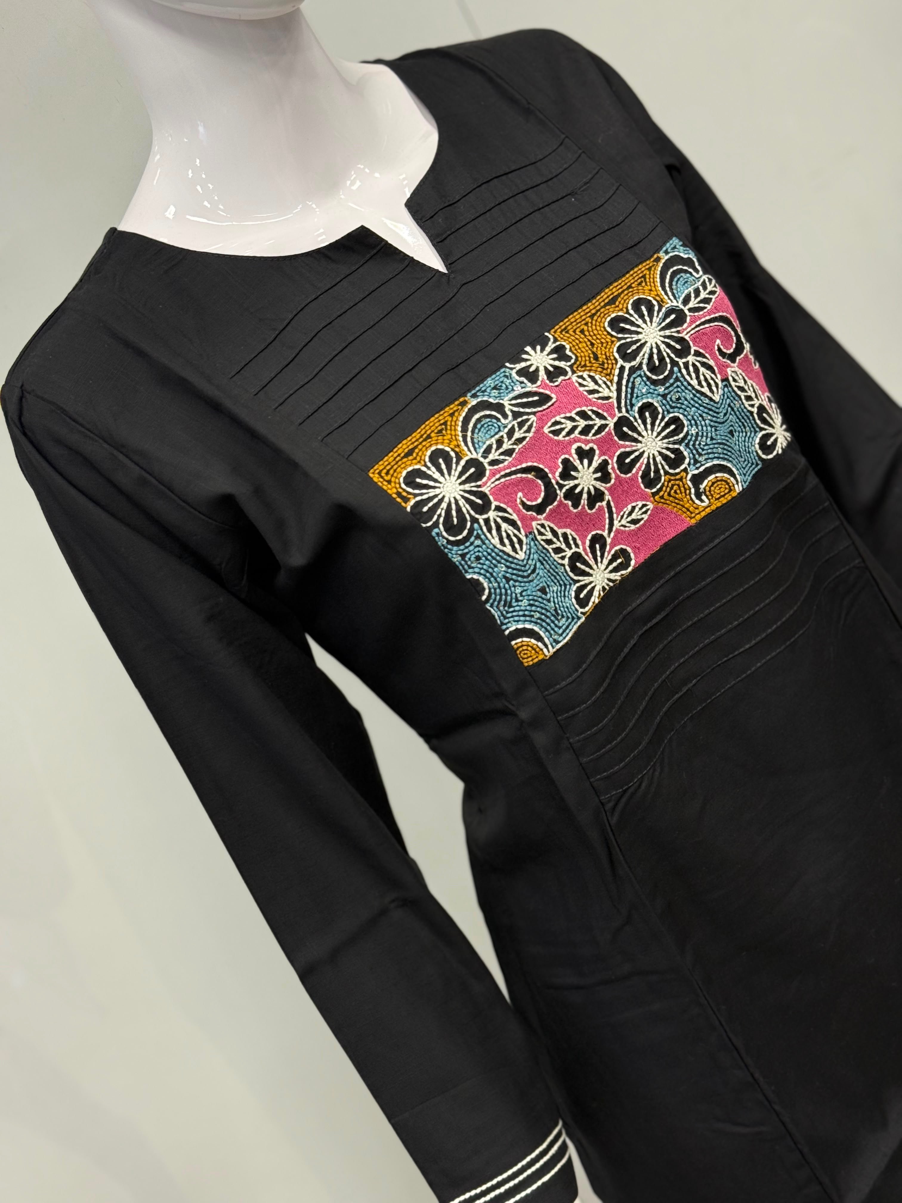 Short Slub Rayon Cordset in four colors, showcasing a stylish fit for casual and office wear — available at HONEY CLOTHING in - Image 2