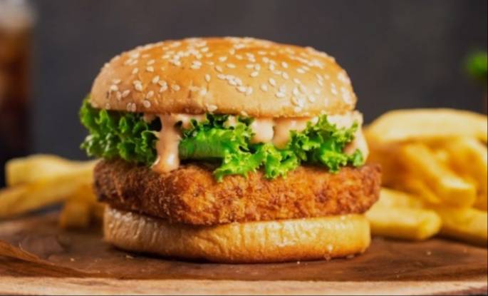 FOUR 10 CAFE - Chhili Paneer Burger in Bhawanigarh | FOUR 10 CAFE in BHAWANIGARH