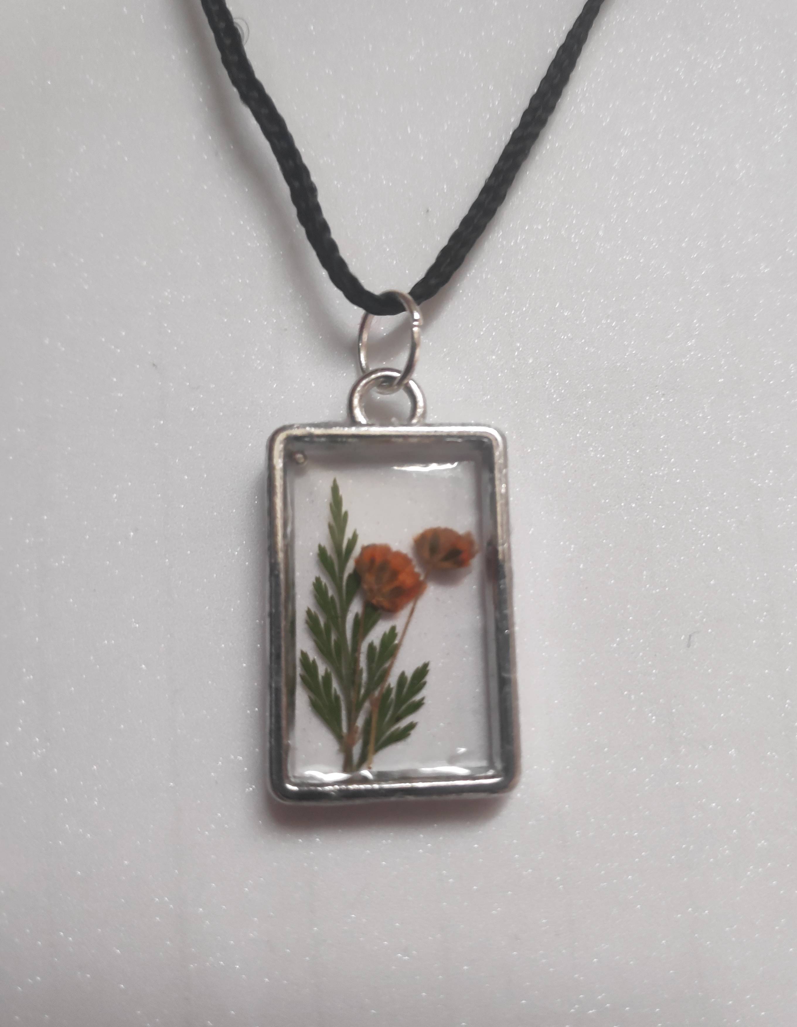 Elegant necklace featuring pressed flowers in resin, Bengaluru