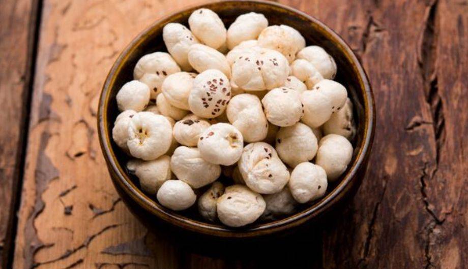 Healthy and delicious Makhana Snack in Delhi, showcasing crunchy lotus seeds in a vibrant packaging from VAGMINE SOUL.