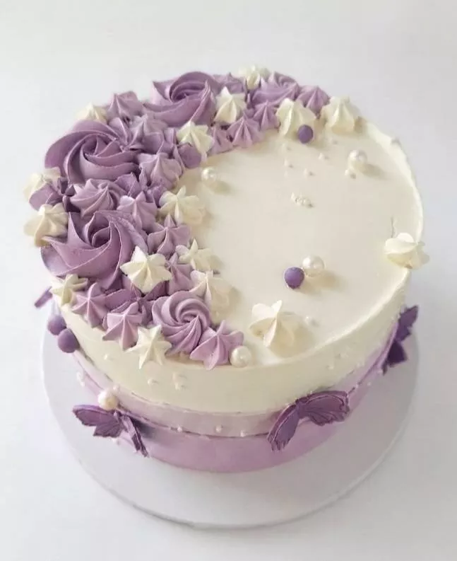 VARNIKA PATISSERIE - Floral Purple Cake in BANGALORE
