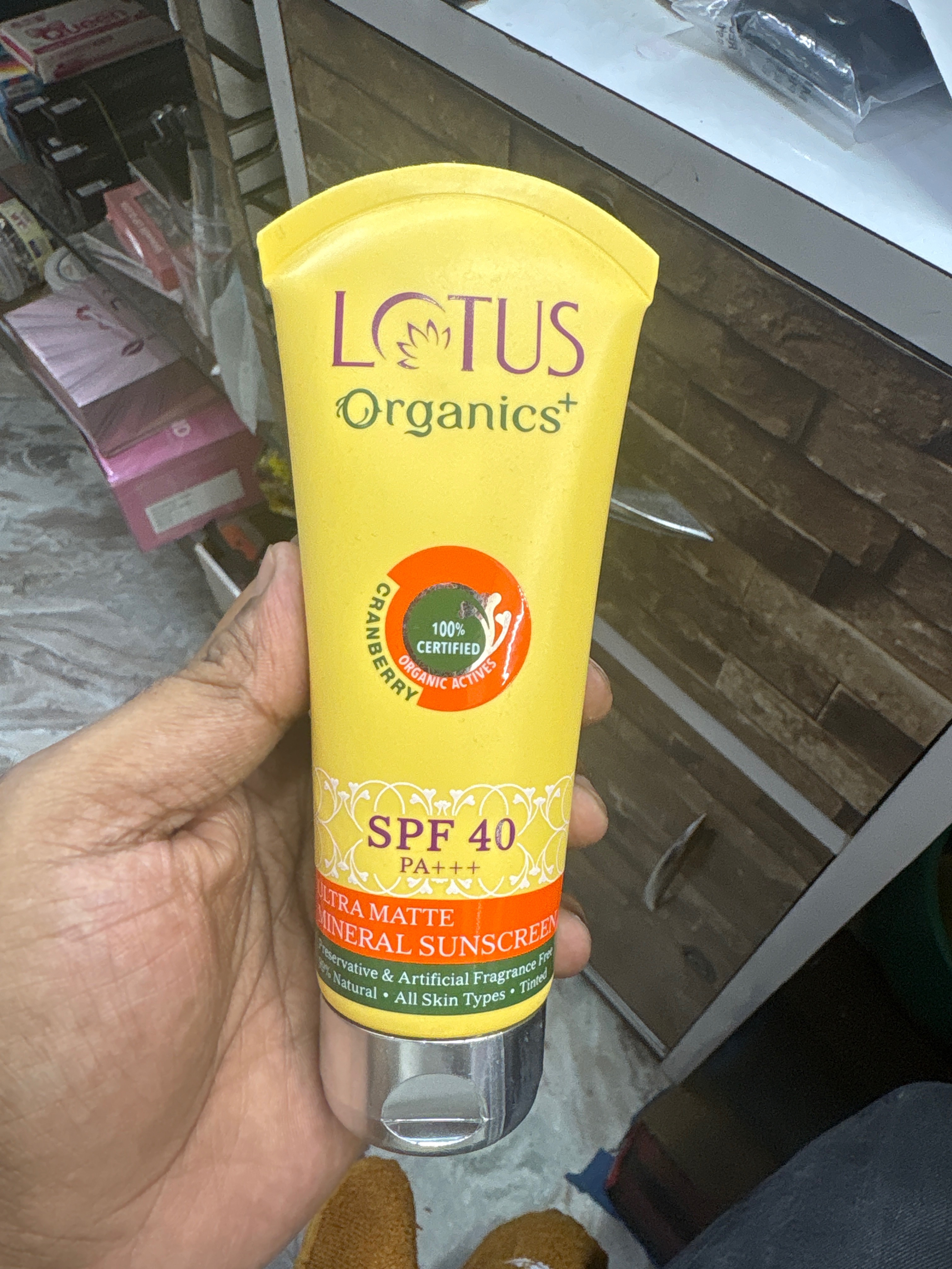 Mineral Sunscreen SPF 40 with organic cranberry extract, Bongaon