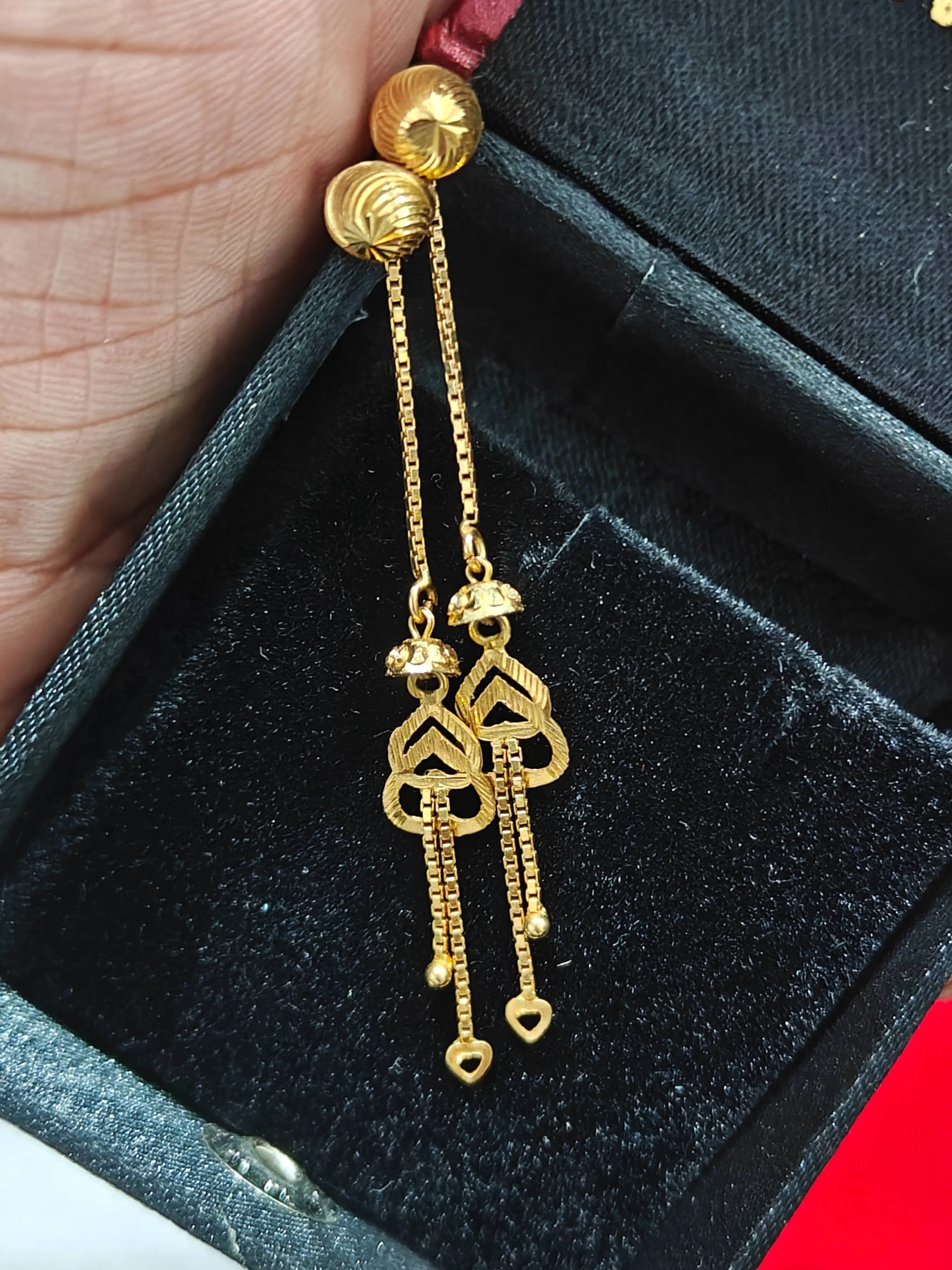  Golden Dangle Earrings JAWAHARLAL SARRAF 0 0 0 GYANPUR ROAD HOSTEL CHAURAHA GYANPUR BHADOHI UTTAR PRADESH 221304 221304 LANDMARK Hostel Chauraha