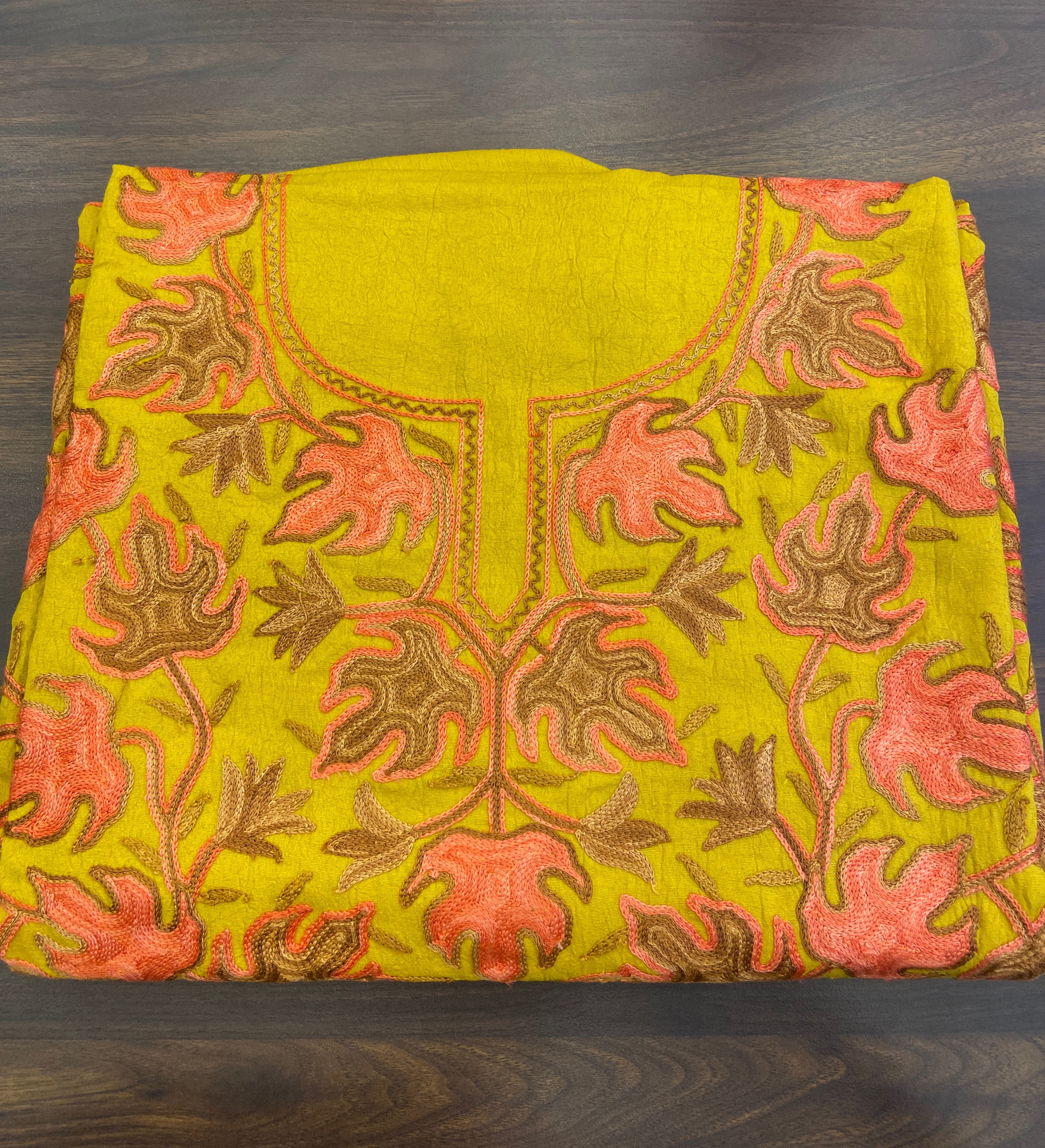 FASHION HUTT - Kashmiri Aari Work Suits in SRINAGAR