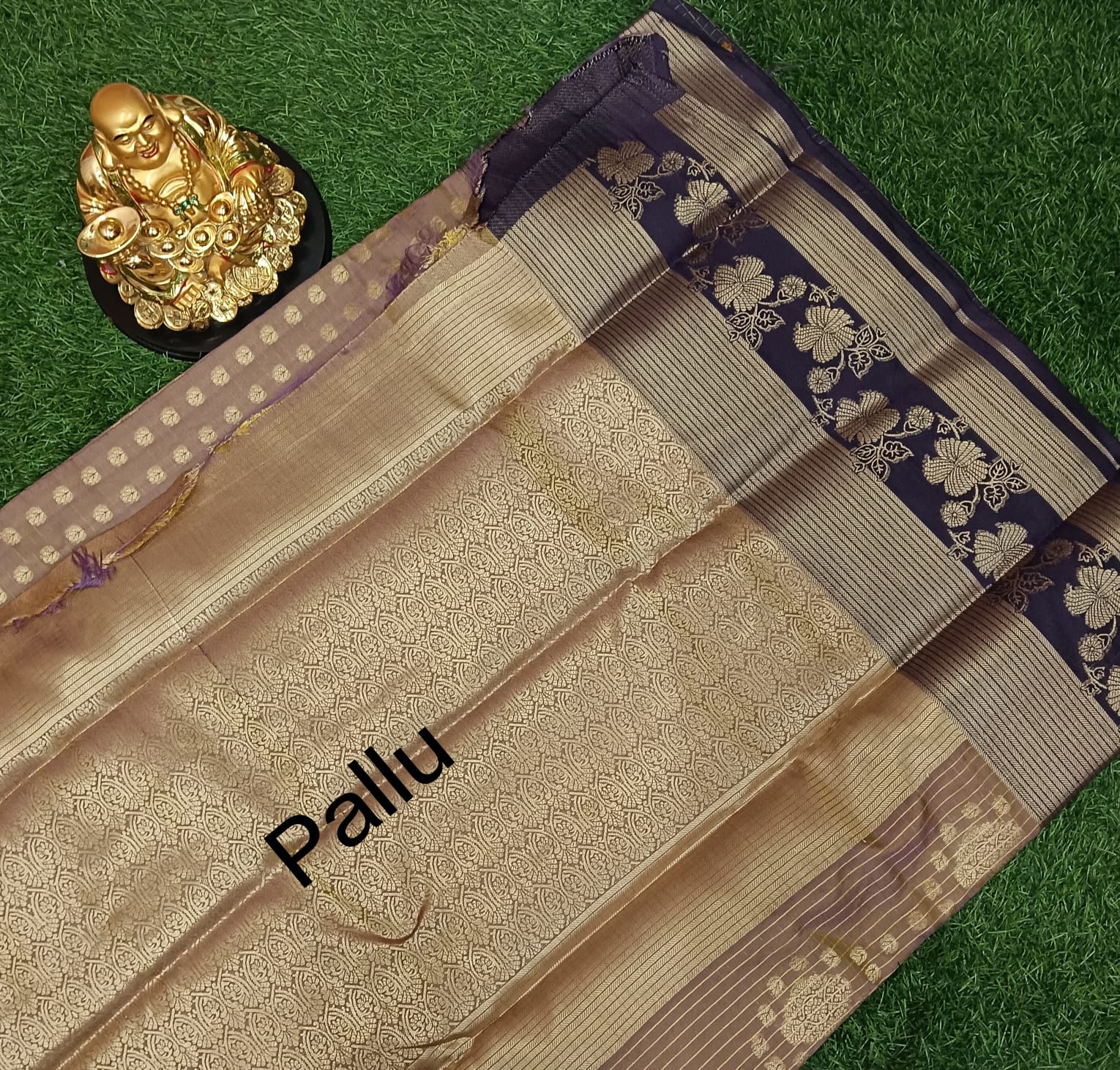 Checked Soft Silk Saree - image 3