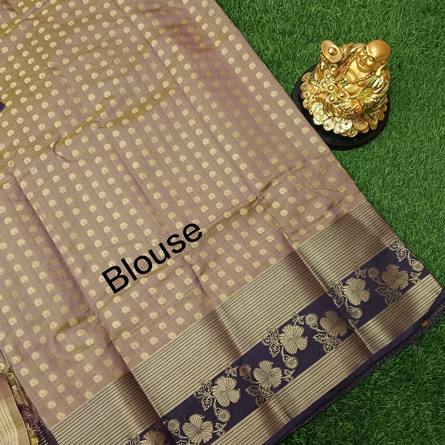 Checked Soft Silk Saree - image 4