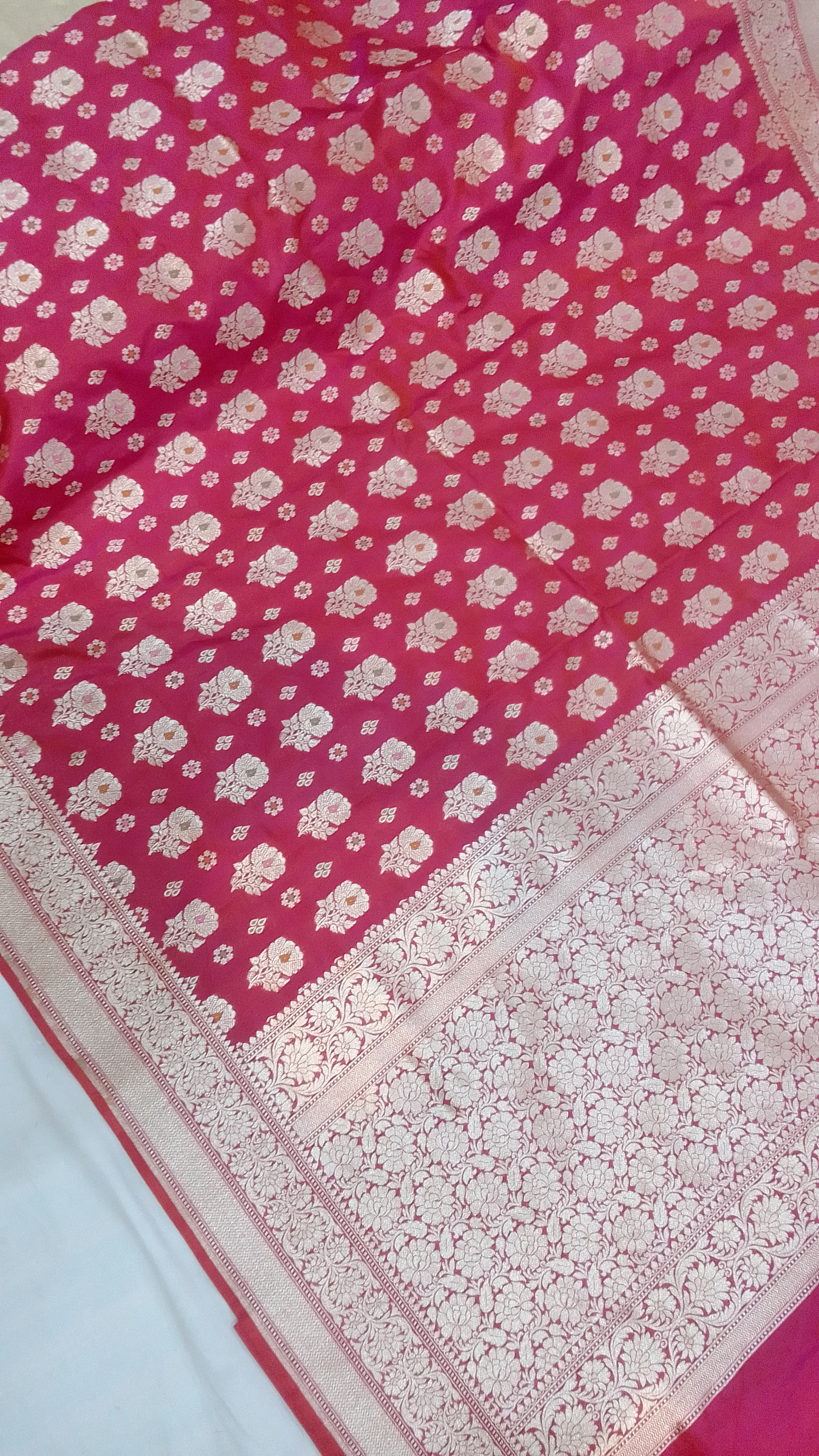  Exquisite Banarasi Silk Saree in Varanasi MOHAMMAD MADNI Azad Nagar Bajardiha Varanasi