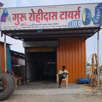 Durable multi-brand tyres displayed at Guru Rohidas Tyrs Durable Multi-Brand Tyre Shop in Kurduvadi, showcasing various sizes