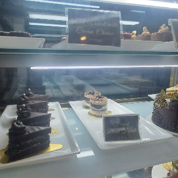 Fresh Gourmet Cakes for Every Celebration