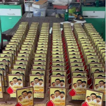 LIVE VISIONS - Bulk Table Wooden Photo Stand Printing in Salem — LIVE in Salem
