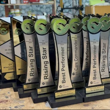 LIVE VISIONS - Employee Trophies Printing in Salem — LIVE VISIONS in Salem