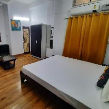 Deluxe room in Guwahati — THE PALM SUITES