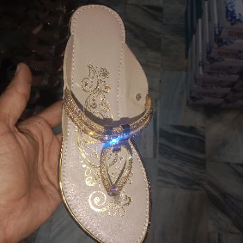 Fancy ladies chapal in Kaithal — SALASAR SHOE COMPANY
