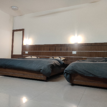 Standard Non‑AC Hotel Room in Nahan – Budget Stay in